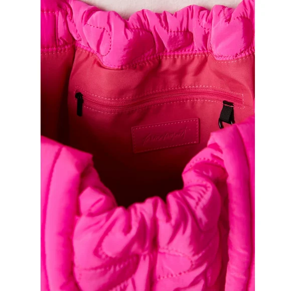 Free People FP Movement Carry All Quilted Tote Bag Pink NWT - Picture 3 of 5